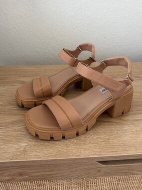 Steve Madden Louella Ankle Strap Sandal Size 7.5
